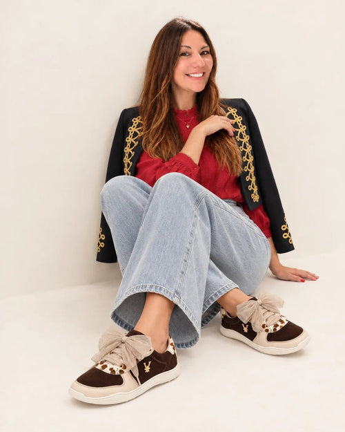 LÍA Sal y Pimienta puesta con un look de diario