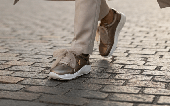 LÍA ESTRELLA: cuando el bienestar brilla con elegancia barefoot. - VALENTA UNIC