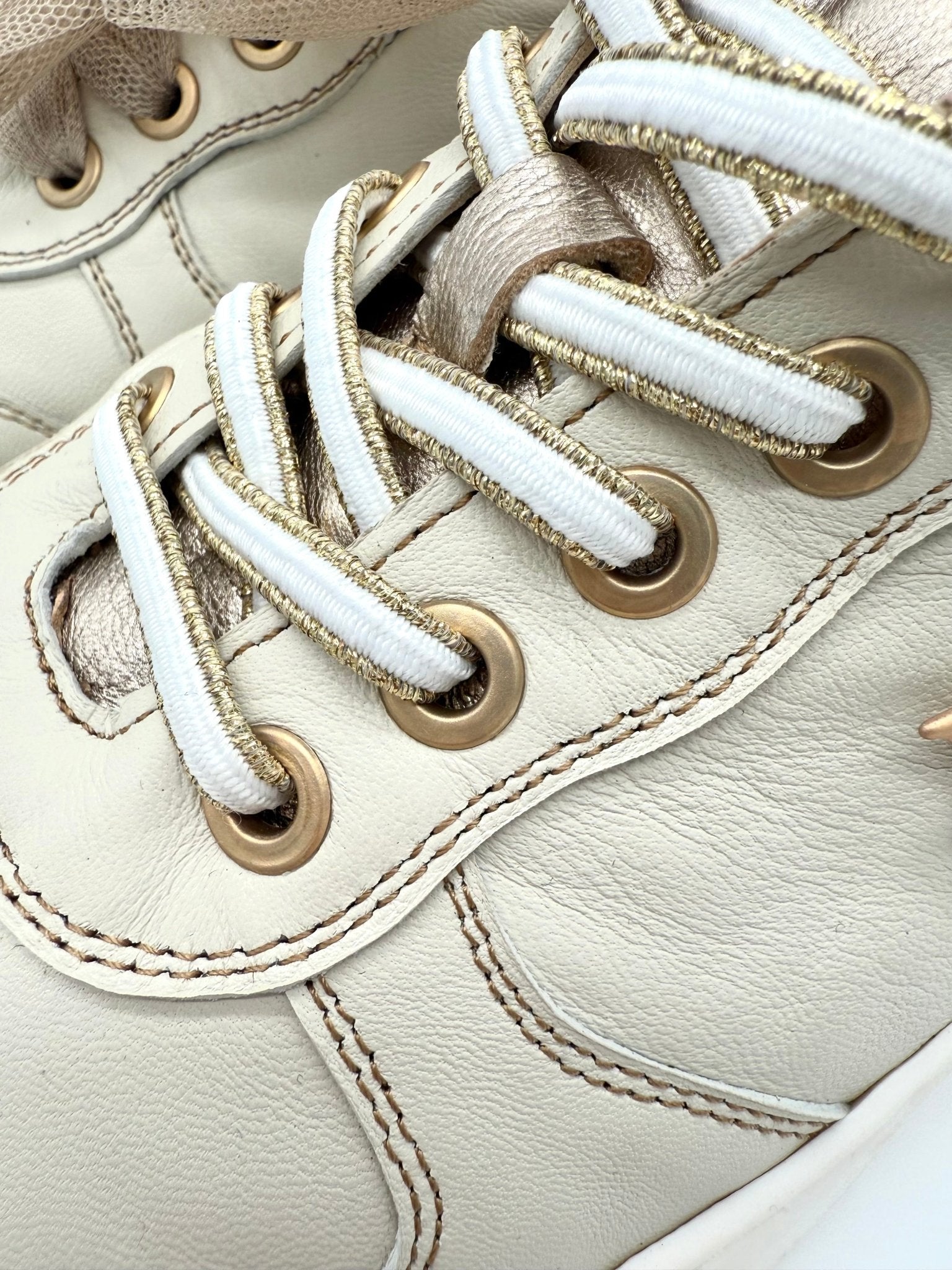 LIA Jazmín: barefoot con alma, estilo y libertad. - VALENTA UNIC