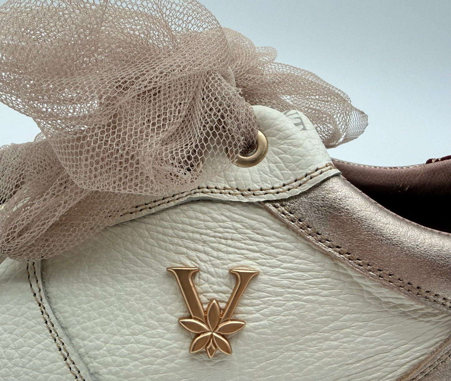 LÍA Nácar [Ivory & Gold] - VALENTA UNIC