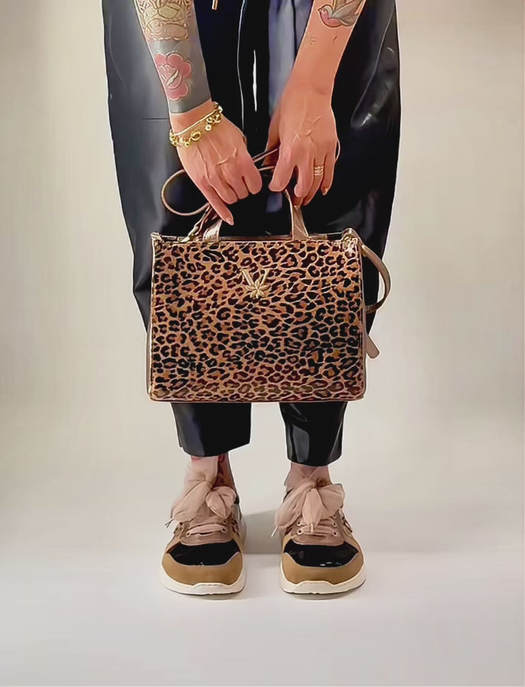 CATALINA · Leopardo & Negro