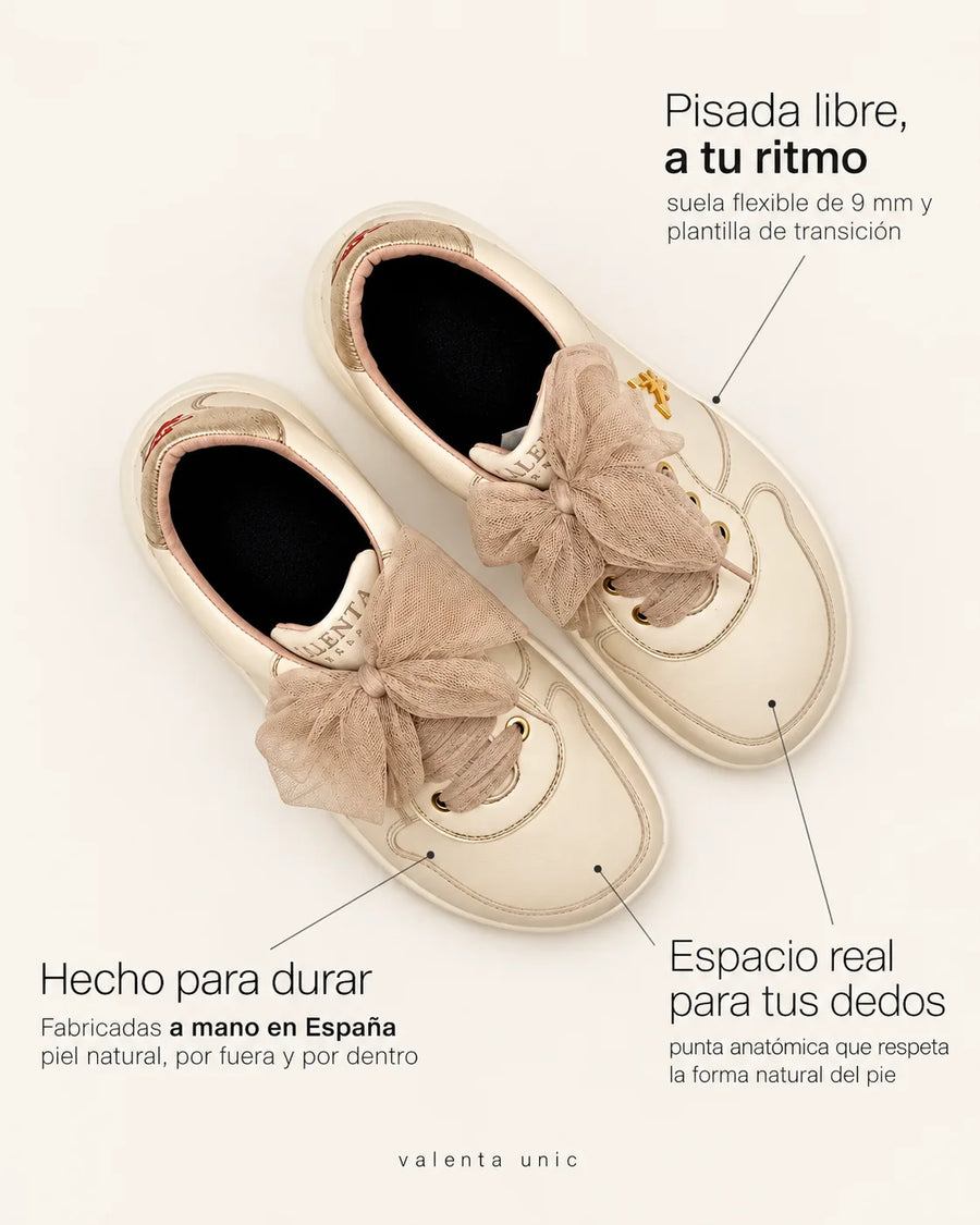 Infografía de la deportiva barefoot de transición LÍA jazmin de Valenta Unic: hecha a mano en España en piel por dentro y por fuera, puntera ancha y suela de 9 mm